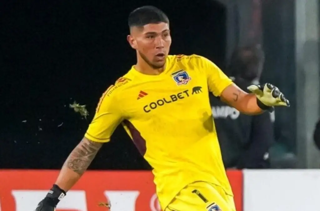 No se descarta la salida de Brayan Cortés de Colo-Colo.