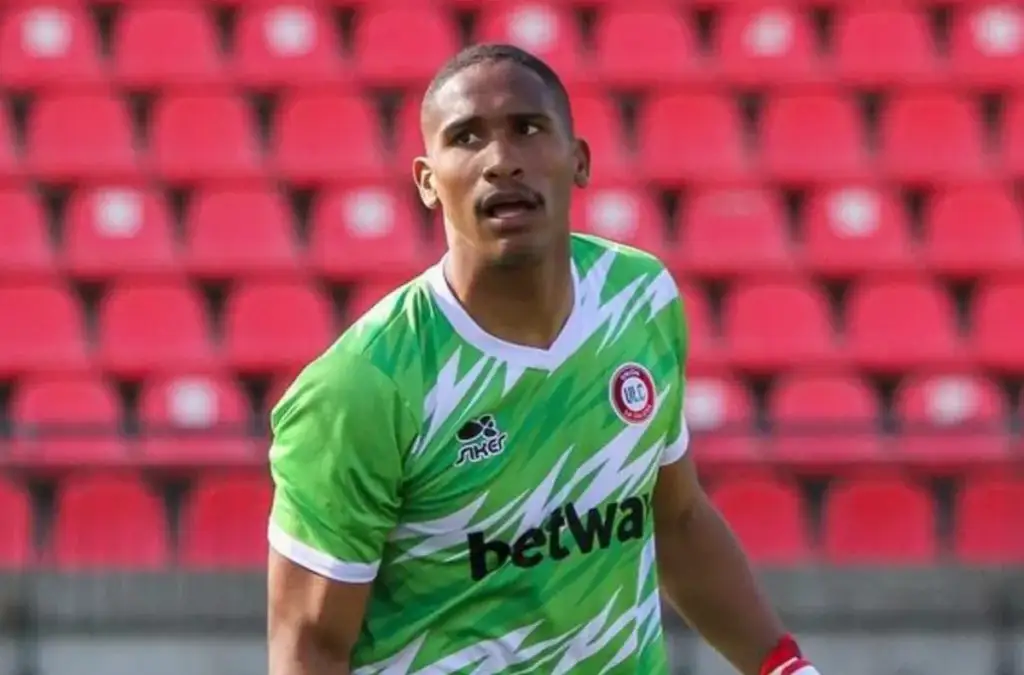 Omar Carabalí en su paso por Unión La Calera antes de volver a Colo-Colo