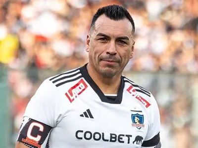 Esteban Paredes golpea la mesa y envía potente consejo para revertir el mal momento de Colo-Colo