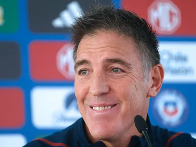 Sonríe Eduardo Berizzo: Anticipan excelente noticia en la próxima nómina de la Selección Chilena