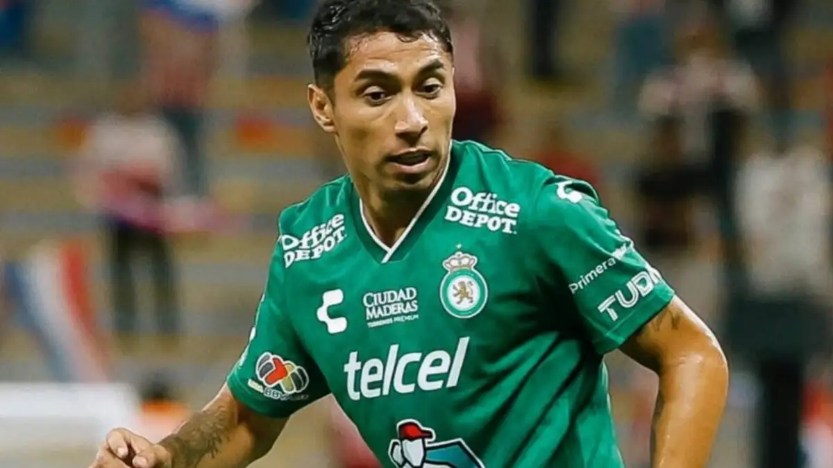 Tras la llegada de Claudio Aquino, Colo-Colo no avanzará en la contratación de Luciano Cabral.