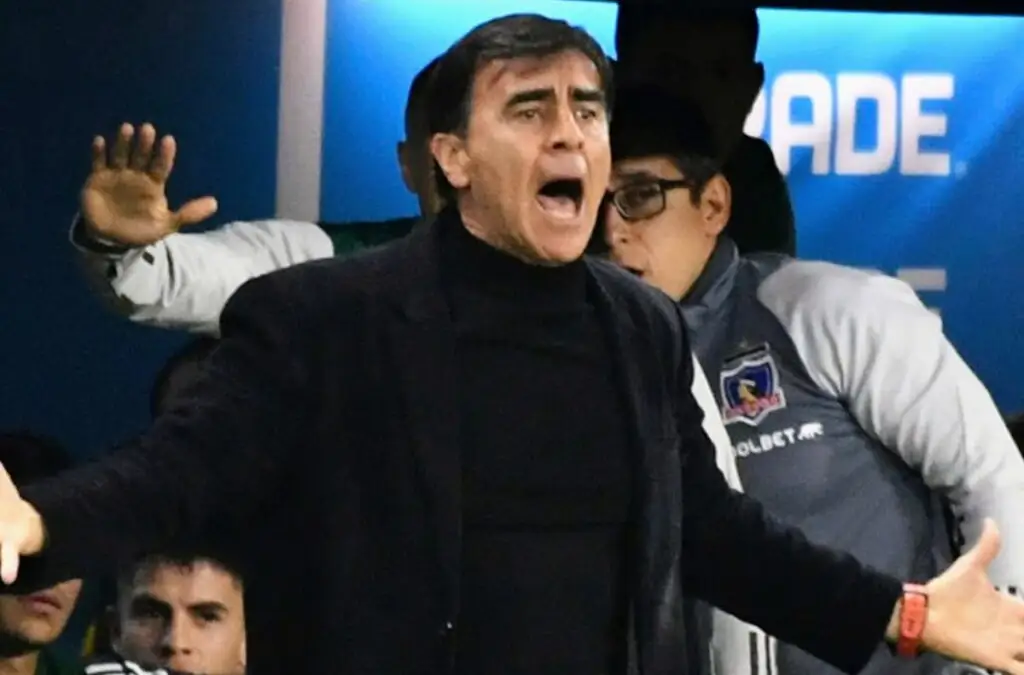 Gustavo Quinteros proyecta su formación ideal en Colo-Colo de cara al segundo semestre del 2023.