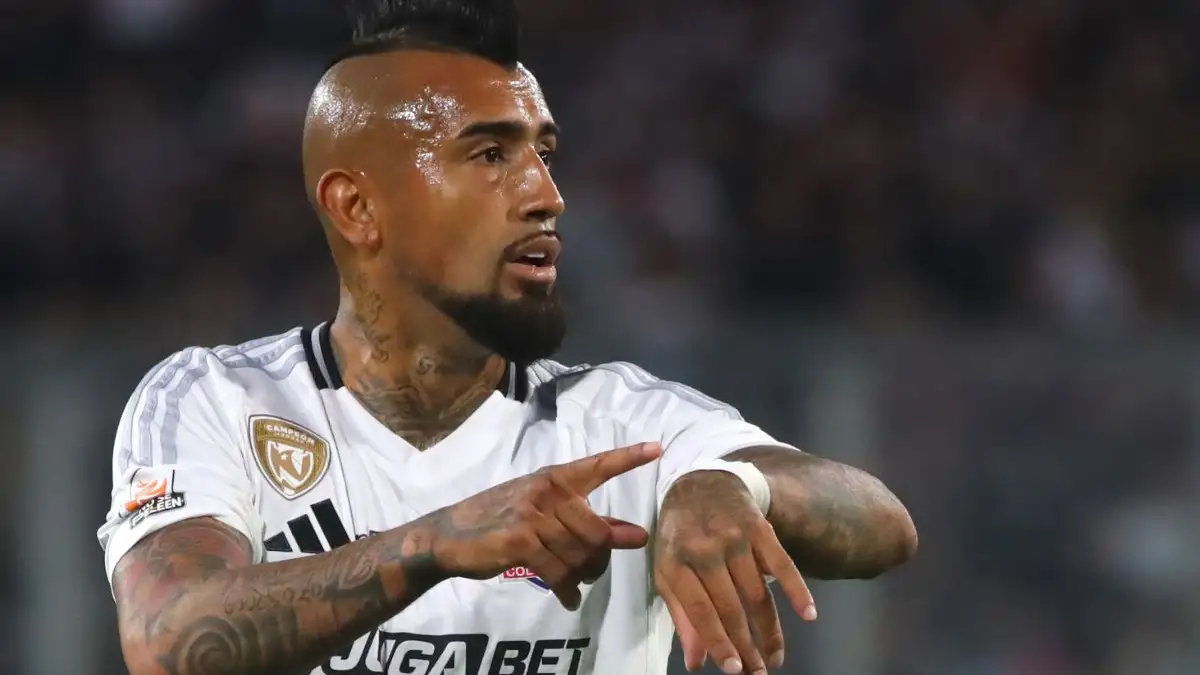 Arturo Vidal en conferencia se adelanta ante la sanción de Conmebol