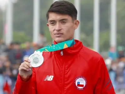 Medallista del Team Chile y la opción de sumarse a un entrenamiento de Colo-Colo: «Vivir ese sueño de todo niño»