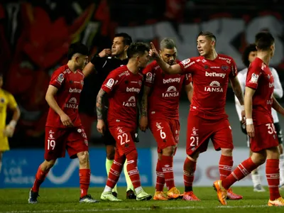 Lo dejaron ir gratis: El olvidado canterano albo que hoy suma bonos en Ñublense