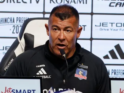 «Me parece falta de respeto»: Hinchas estallan con decisión tomada por Jorge Almirón en Colo-Colo