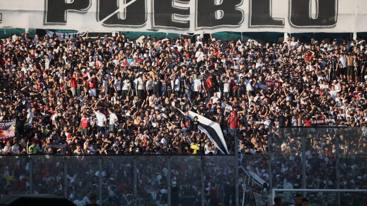 Hinchada de Colo-Colo.