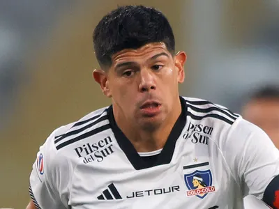 Colo-Colo tomó una decisión sobre el futuro de Esteban Pavez ante el interés de Sport Recife