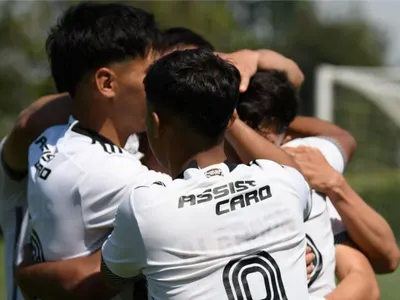 No ha sido considerado: Jugador de Colo-Colo le mete presión a Jorge Almirón a punta de gol