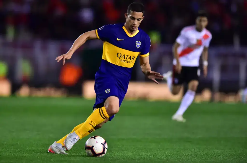 Iván Marcone, posible fichaje de Colo-Colo, en su etapa en Boca.