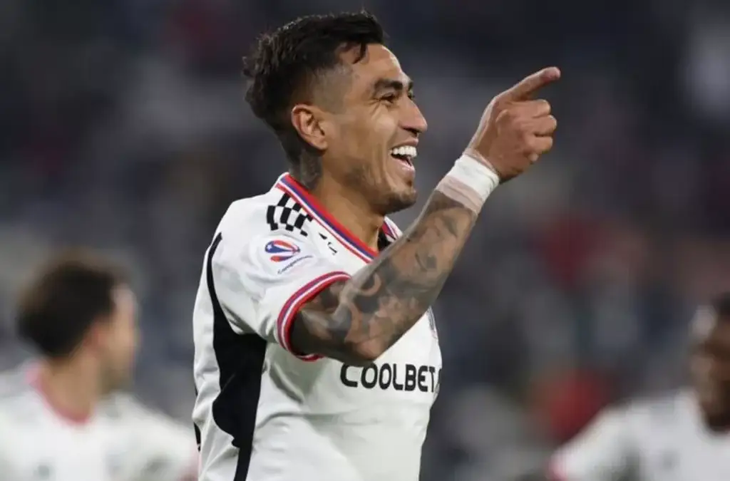 Darío Lezcano con la camiseta de Colo-Colo.