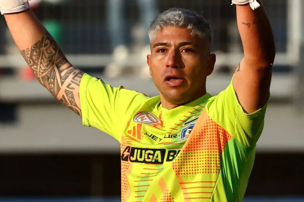 Peñarol busca el fichaje de Brayan Cortés. 
Aníbal Mosa confirmó que miércoles se definiría el futuro de Brayan Cortés.
