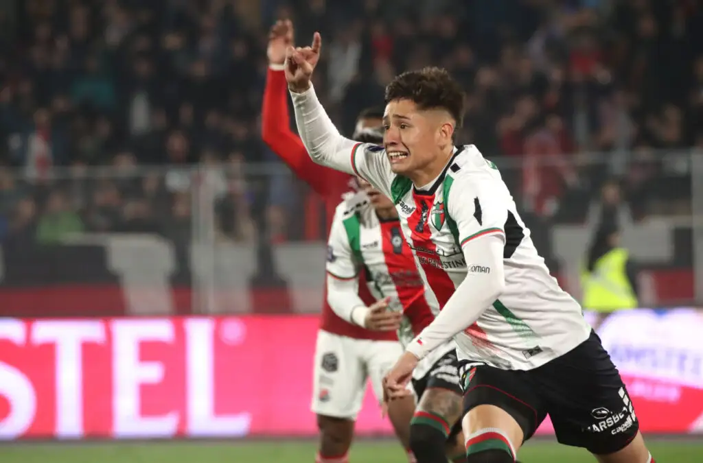 Colo-Colo podría buscar el fichaje de Iván Román.