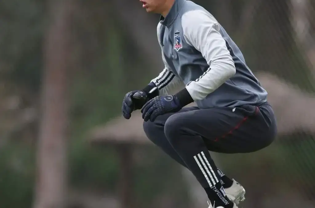 Nicolás Garrido volvió a los entrenamientos en Colo-Colo.