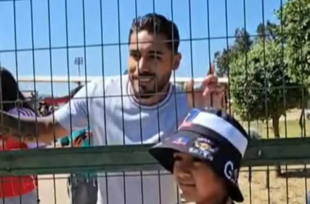 Jugadores de Colo-Colo entregaron sus donaciones en Nancagua.