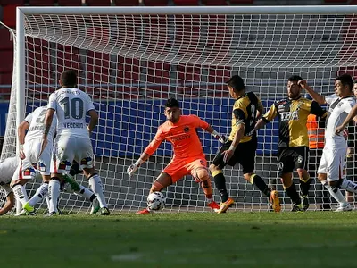 ¿Logrará relanzar su carrera? Ex Colo-Colo deja la élite del fútbol chileno y emigra a la Primera B