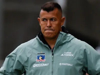 ¿Rombo en el mediocampo? La última formación que probó Colo-Colo para enfrentar a Palestino