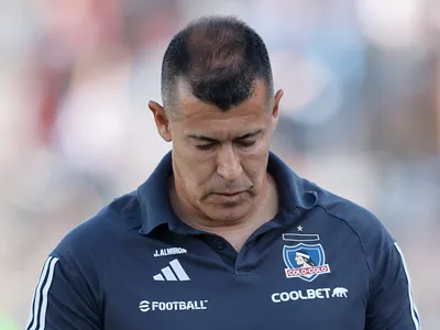 Aludiendo a Gustavo Quinteros: Lanzan la razón que tuvo Colo-Colo para contratar a Jorge Almirón
