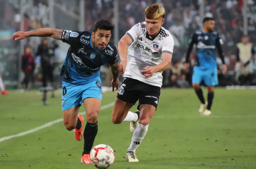Colo-Colo se quedó con la victoria en sus dos partidos frente a Deportes Iquique.