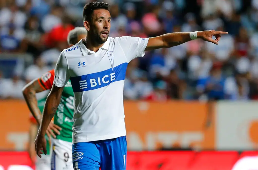 Mauricio Isla no llegaría a Colo-Colo.