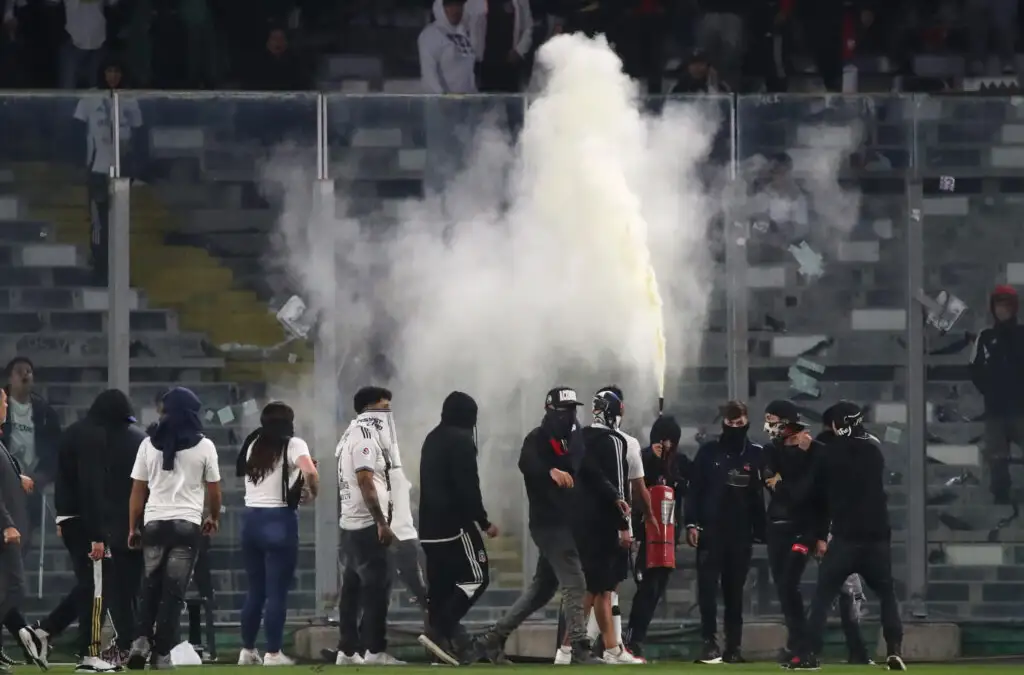 Siguen los coletazos tras los incidentes protagonizados por hinchas de Colo-Colo en el Estadio Monumental.