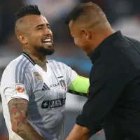 Revelan la postura de Jorge Almirón ante una eventual salida de Arturo Vidal a Pachuca