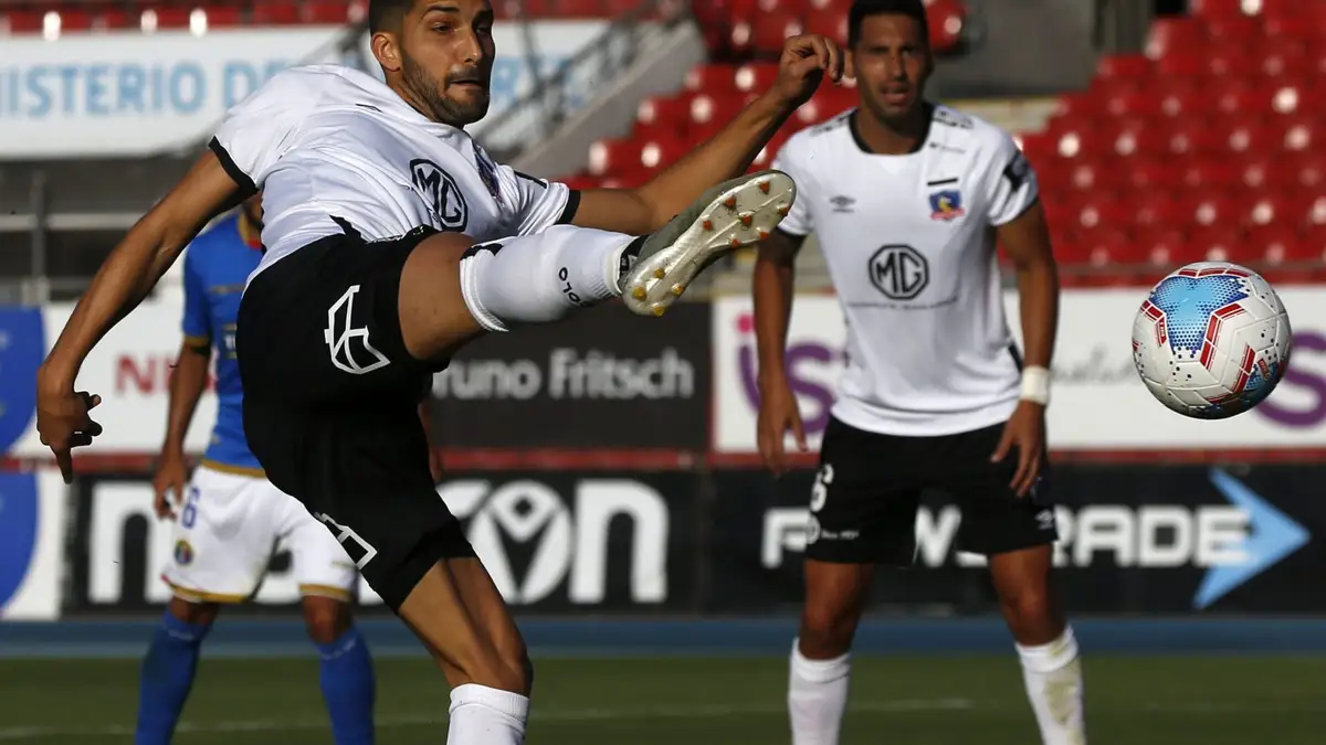 Futbol, Audax Italiano vs Colo Colo. Tercera fecha, campeonato Nacional 2020. El jugador de Colo Colo Nicolas Blandi controla el balon durante el partido de primera division contra Audax Italiano disputado en el estadio Nacional de Santiago, Chile. 09/02/2020 Andres Pina/Photosport Football, Audax Italiano vs Colo Colo. Third date, National Championship 2020. Colo Colo’s player Nicolas Blandi controls the ball during the first division match against Audax Italiano held at the National stadium in Santiago, Chile. 09/02/2020 Andres Pina/Photosport