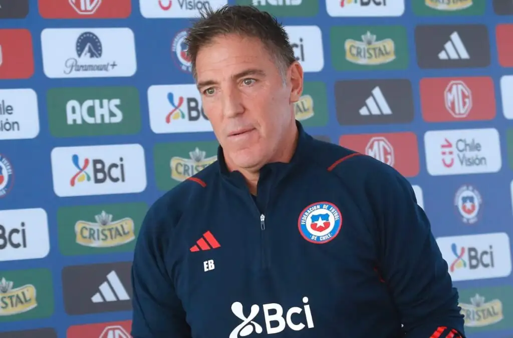 Eduardo Berizzo podría estar viviendo sus últimos momentos en ‘La Roja’.