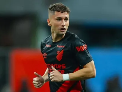 Es un hecho: La drástica decisión que tomó Athletico Paranaense con Luciano Arriagada