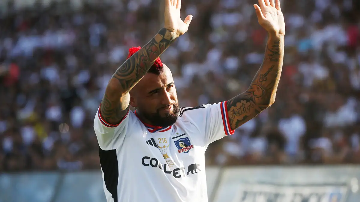 Arturo Vidal fue invitado al partido a beneficio de Cristóbal Campos.