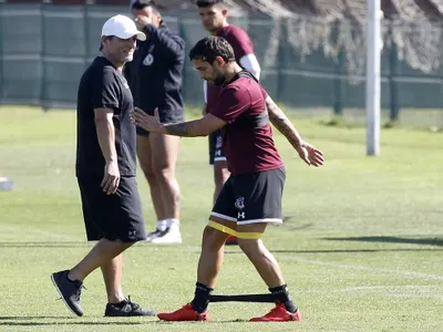 Ex entrenador de Colo-Colo busca el fichaje de Jorge Valdivia en el fútbol chileno