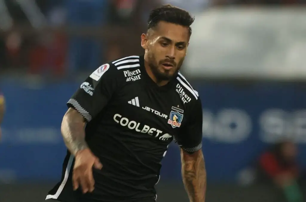 Marcos Bolados debe responder la nueva oferta de renovación que le acercó Colo-Colo.