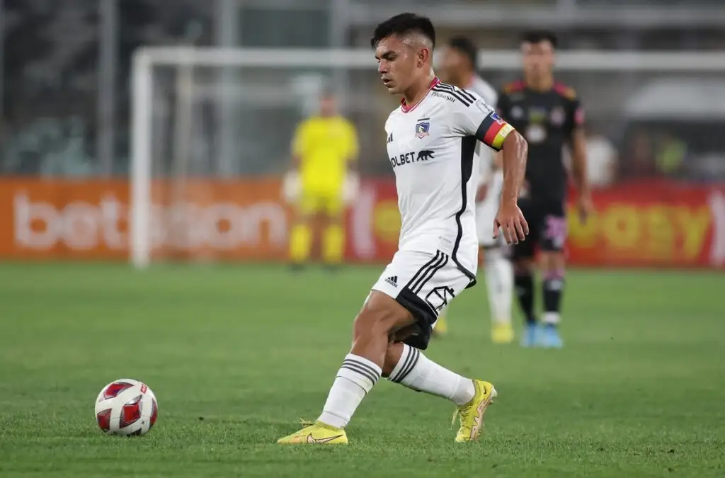 Vicente Pizarro portó la jineta de capitán en el triunfo 2-0 sobre Santiago City