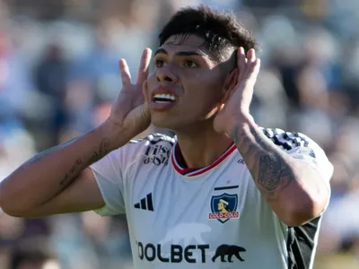 Se queda en Chile: Desde Brasil informan que Colo-Colo compró derechos económicos de Carlos Palacios a Vasco da Gama