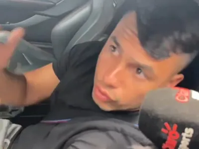 [VIDEO]»Regrésate a tu país, cabrón!»: El tenso momento que vivió Iván Morales con hinchas del Cruz Azul