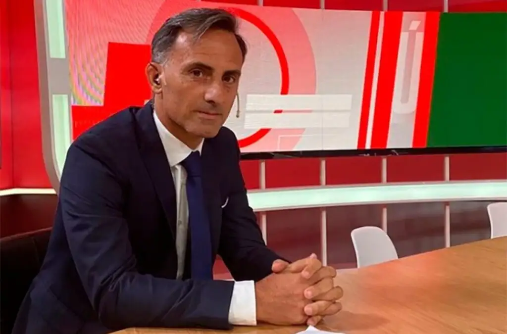 El hoy comentarista deportivo es una de las voces más respetadas del medio futbolero.
