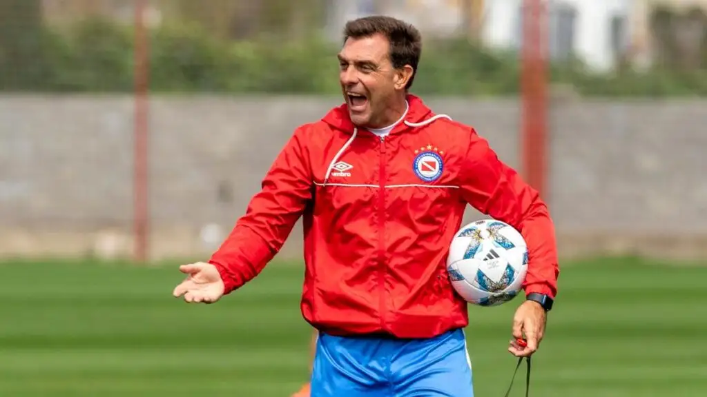 Pablo Guede no lo pasa bien en Argentinos Juniors.