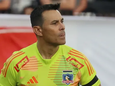 Justo Villar en aprietos: Filtran vínculo del exarquero de Colo-Colo con red de representantes en Paraguay
