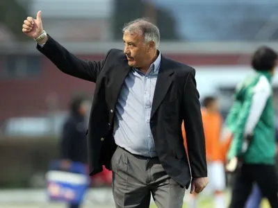 Ex técnico chileno da como favorito a Colo-Colo para ganar el Campeonato Nacional
