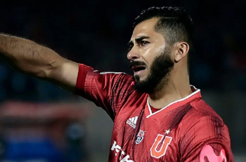 Johnny Herrera criticó la suspensión del Superclásico.