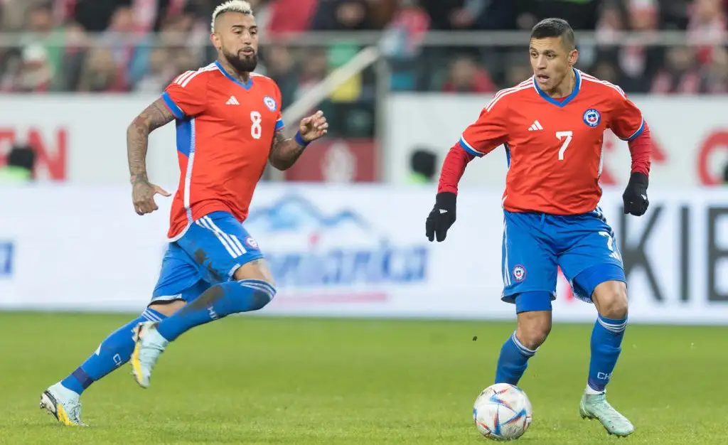 Facundo Pellistri llenó de elogios a Arturo Vidal y Alexis Sánchez.