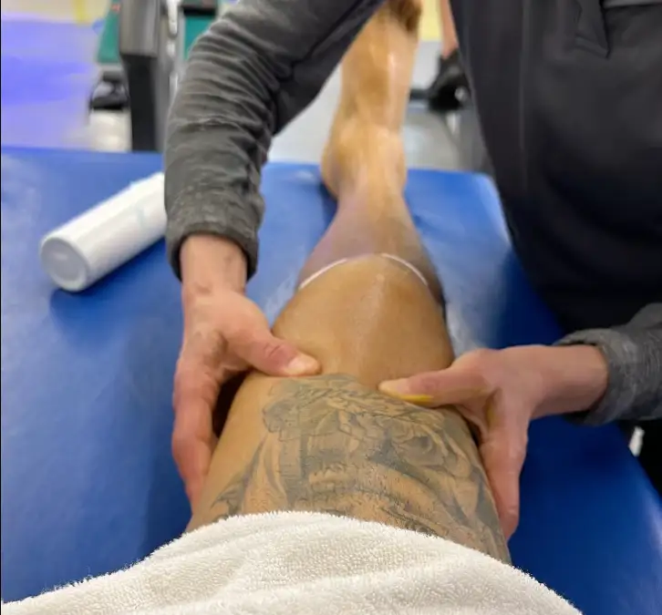 Arturo Vidal comenzó su recuperación en Chile.
