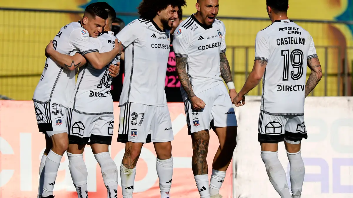 Colo-Colo buscará adelantar el partido frente a Universidad Católica.