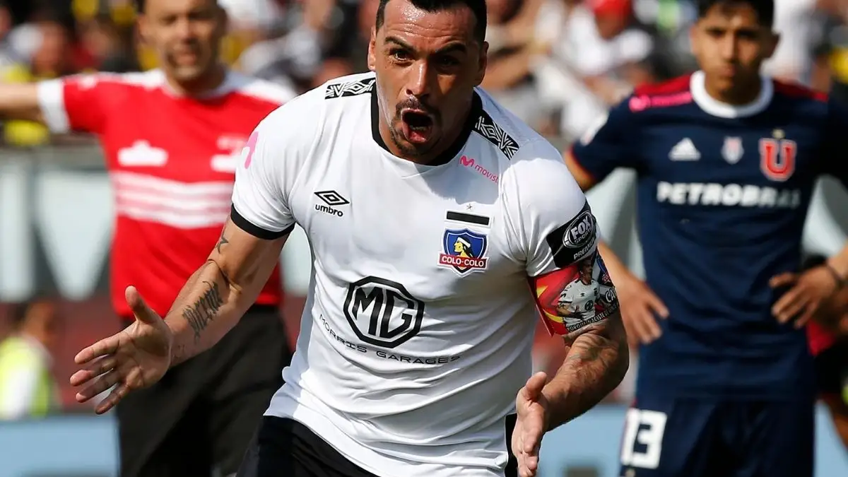 Esteban Paredes escogió a su formación ideal para enfrenta a la U.
