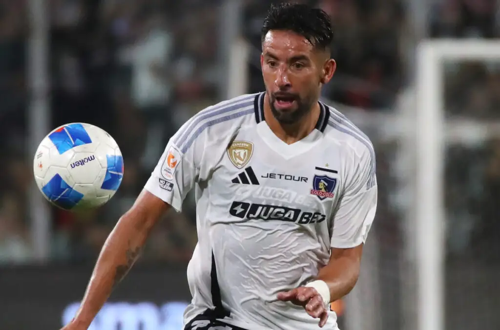 Juan Cristóbal Guarello puso en duda nivel actual de Mauricio Isla en Colo-Colo.