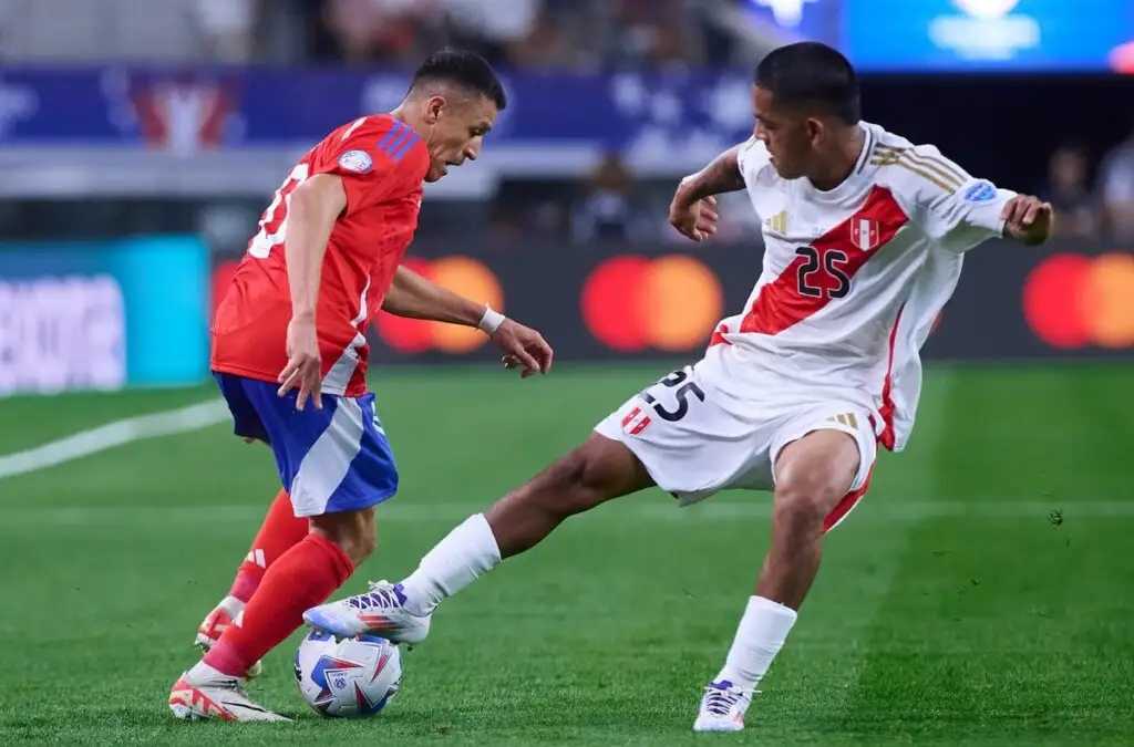 Alexis Sánchez no tuvo un buen rendimiento frente a Perú.