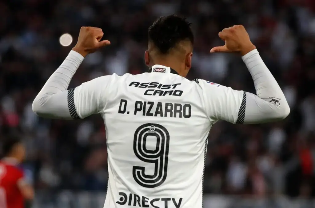 Damián Pizarro tuvo una explosiva aparición en Colo-Colo.