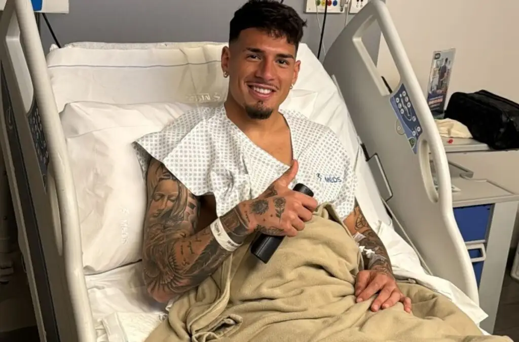 Alan Saldivia se recupera tras someterse a una operación.