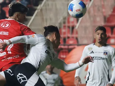 «Mano en posición natural»: Liberan audios del VAR sobre polémica jugada de Colo-Colo frente a Unión La Calera