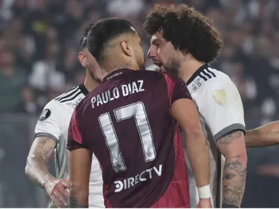 La drástica decisión que tomó Paulo Díaz tras su expulsión en Copa Libertadores frente a Colo-Colo
